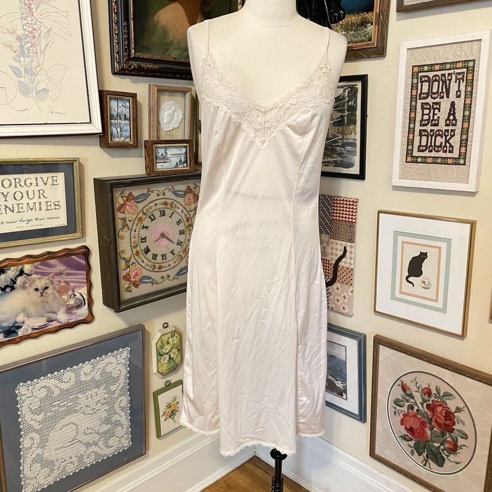 Vintage Maidenform Ivory Lace-Trimmed Slip Dress with Adjustable Straps Size 36